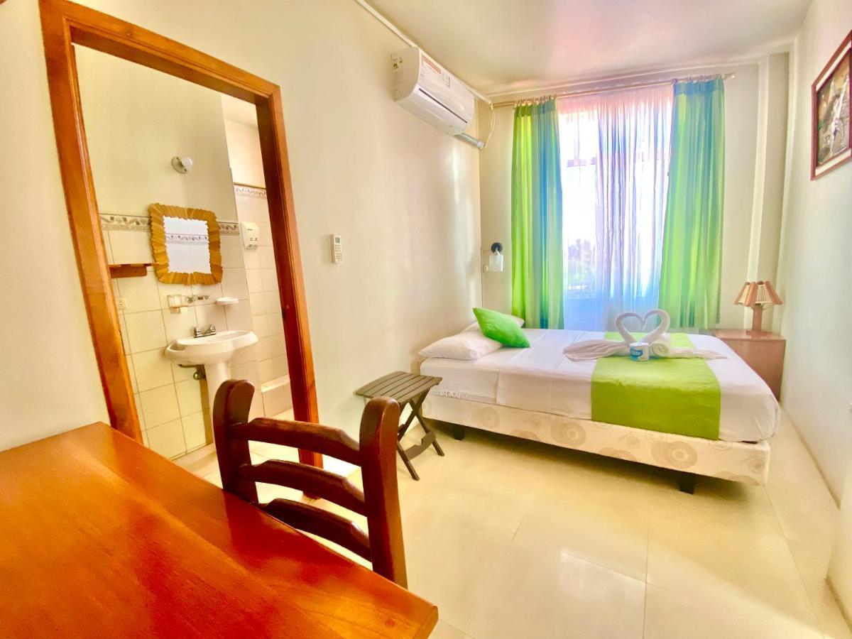 El Rincon De George Hotell Puerto Villamil Eksteriør bilde