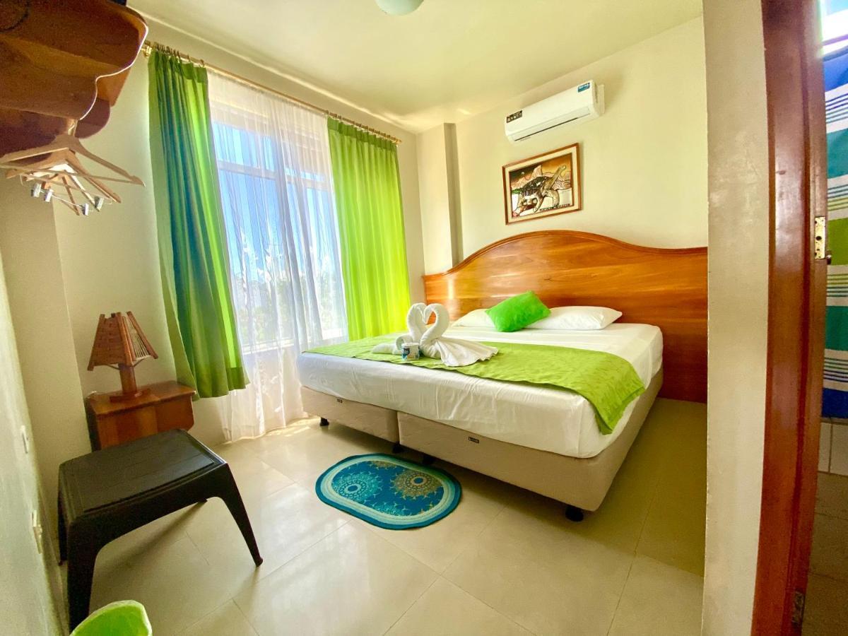 El Rincon De George Hotell Puerto Villamil Eksteriør bilde