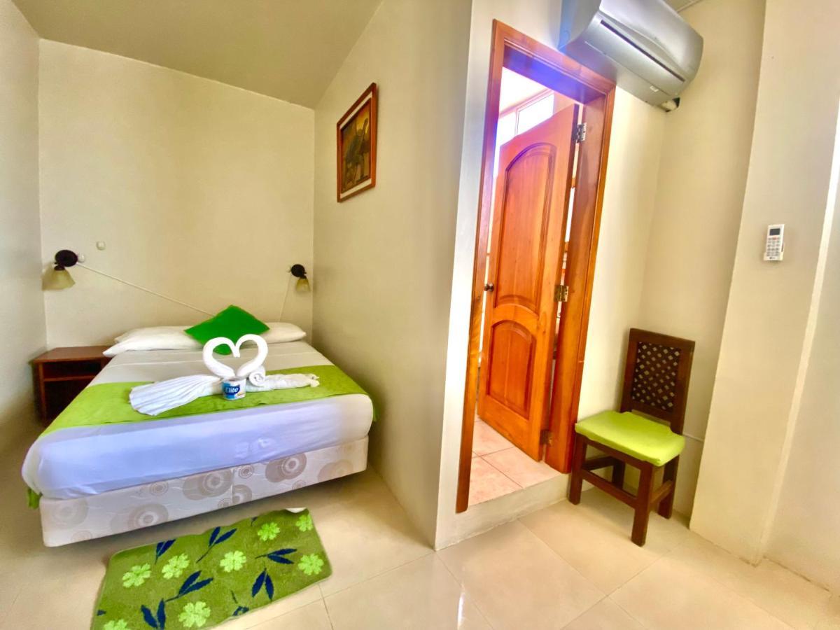 El Rincon De George Hotell Puerto Villamil Eksteriør bilde